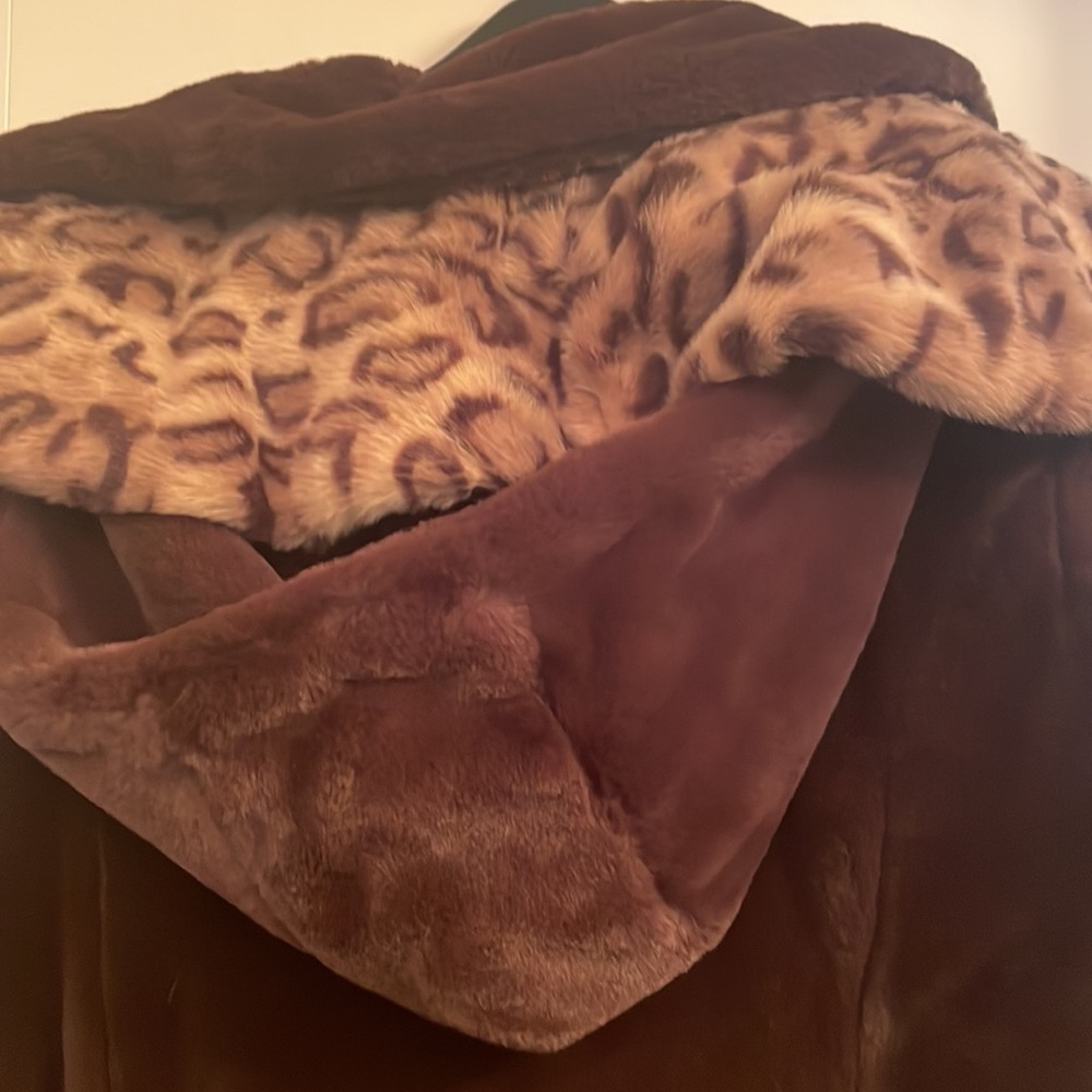 Dennis Basso chocolate brown faux fur coat - Picture 8 of 11